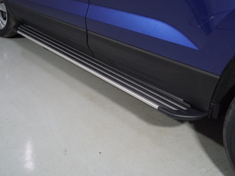 Боковые подножки Volkswagen Taos с 2021 Slim Line Silver