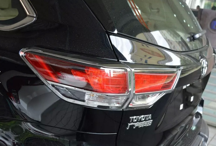 'Накладки на задние фонари, хром Toyota Highlander с 2014'