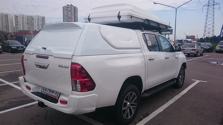 'Кунг для кузова пикапа Toyota Hilux (двойная кабина) (белая/чёрная) (3 двери) 2015- по Н В'