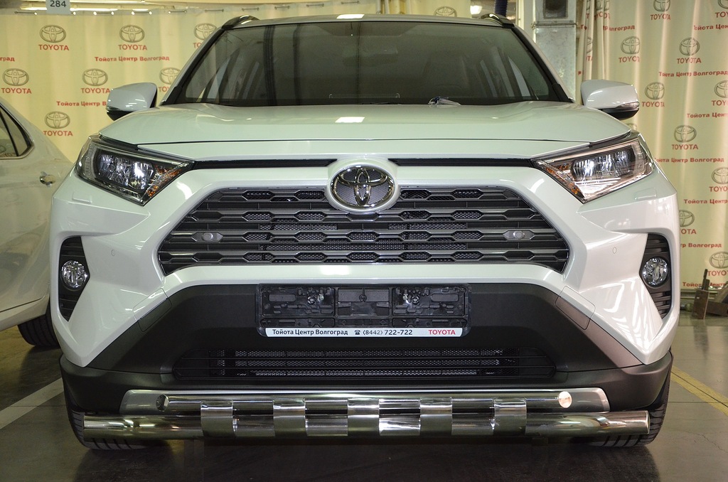 Защита переднего бампера Toyota Rav4 c 2019 двойная с перемычками