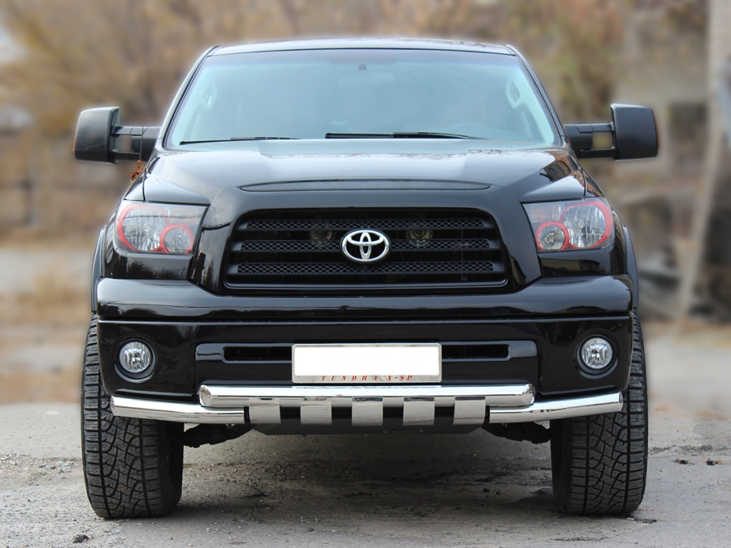 Защита переднего бампера Toyota Tundra с 2007-2013 d-76 с допнакладками 