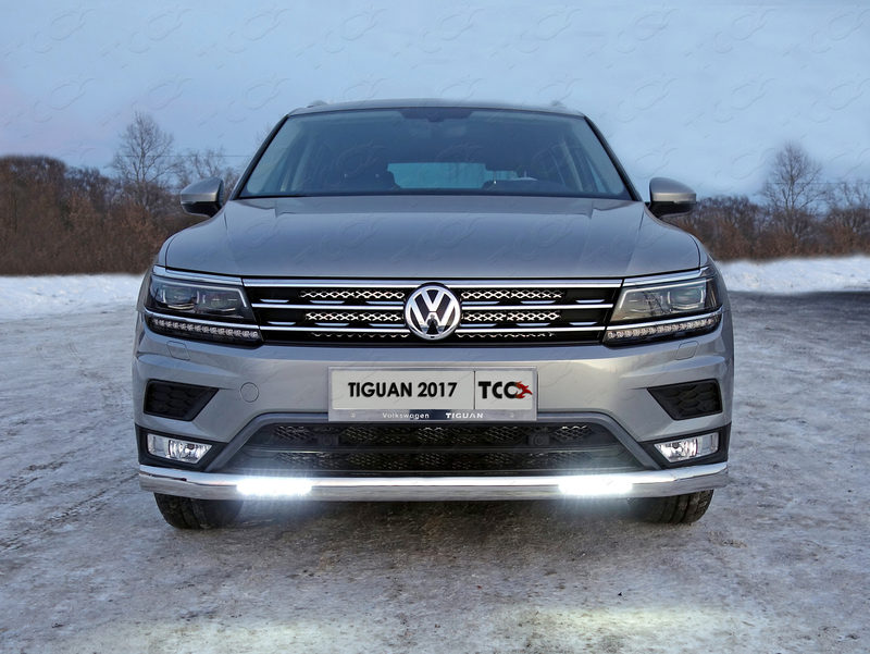 'Защита передняя нижняя (овальная длинная с ДХО) 75х42 мм (Пакет Offroad)  Volkswagen Tiguan с 2017'