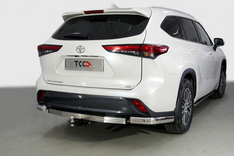 Защита заднего бампера Toyota Highlander 2020 (уголки овальные) 75х42 мм