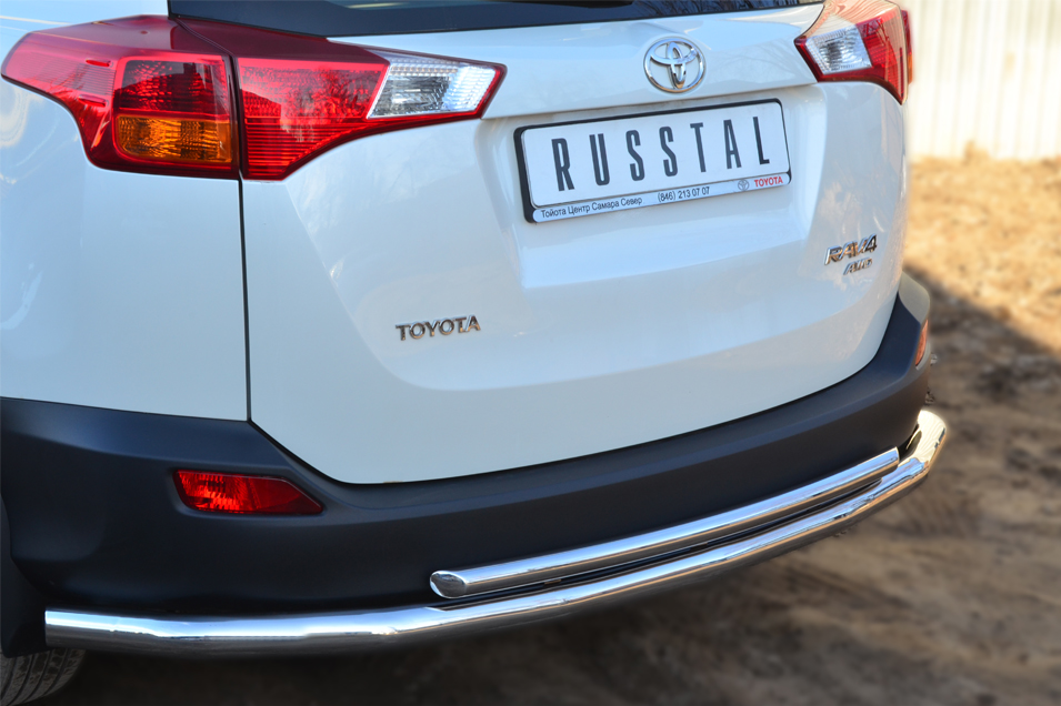 'Защита заднего бампера Toyota RAV4 с 2013 (Двойная)'