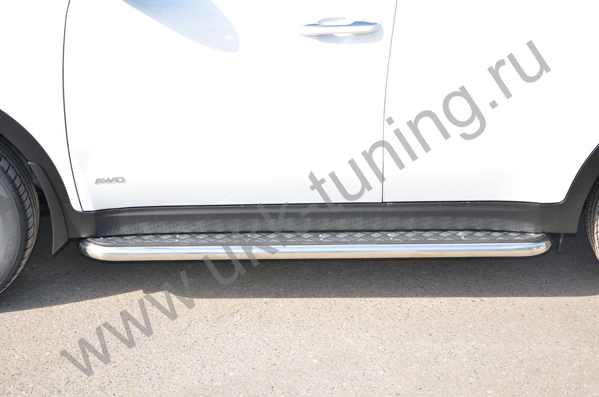 Боковые подножки Kia Sportage с 2018-2020 с накладным листом