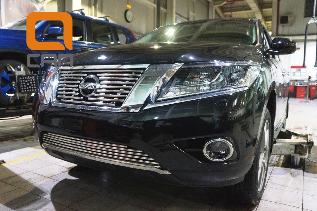 АКЦИЯ!!! Решетка переднего бампера Nissan Pathfinder с 2014 (2 части)