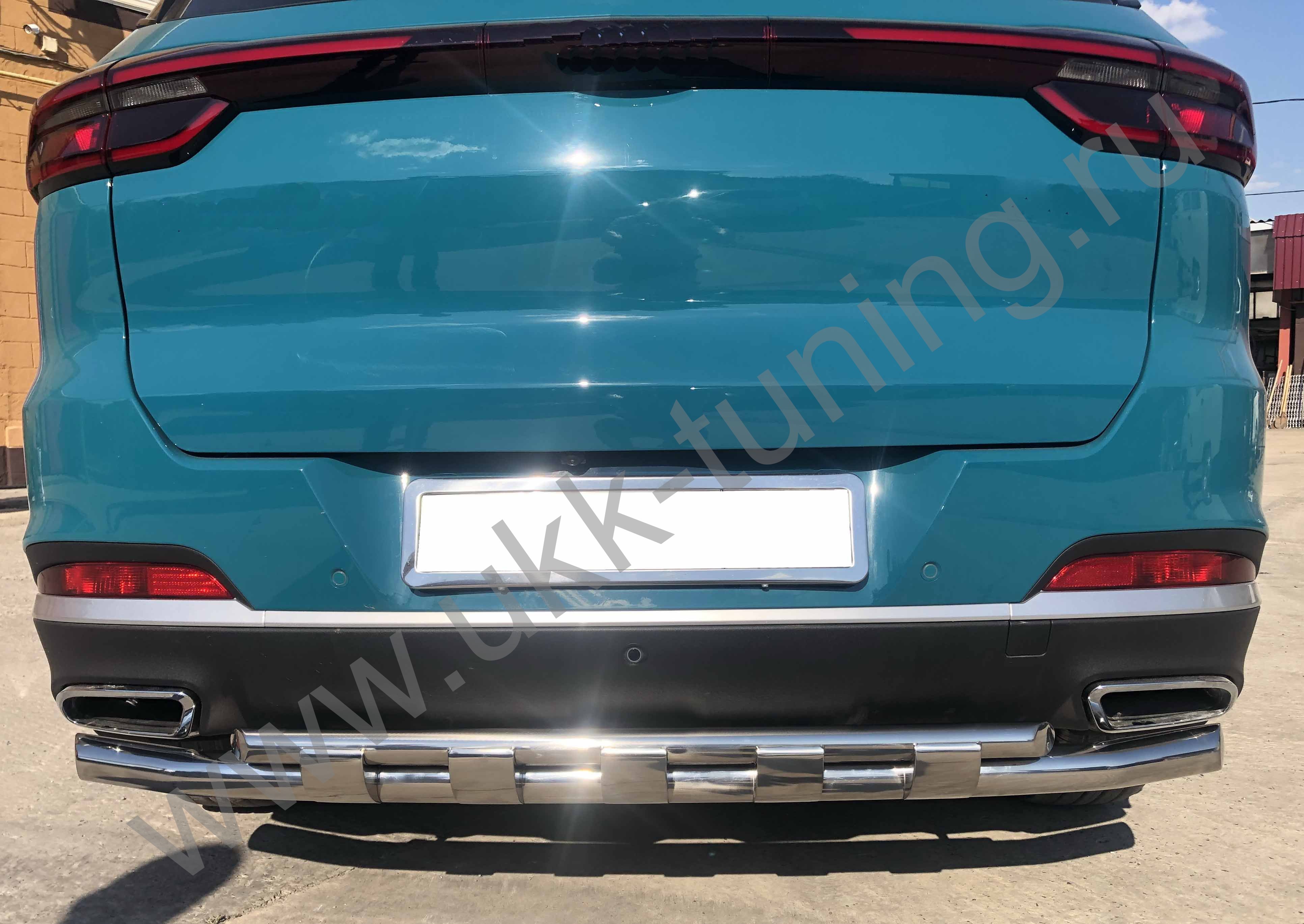 Защита заднего бампера двойная с перемычками Xcite X-Cross 7 с 2024