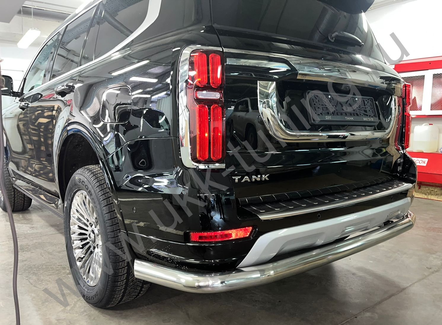 Защита заднего бампера угловая большая Tank 500 с 2023