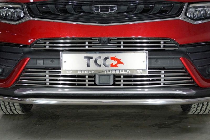 Решетка радиатора GEELY Tugella c 2020 верхняя 12 мм