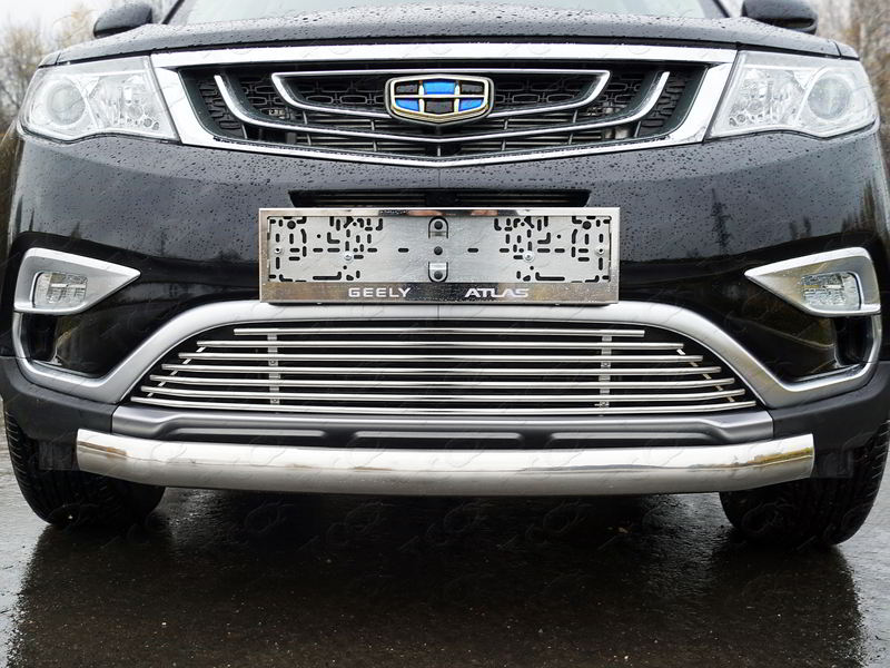 Накладка на заднюю дверь (лист шлифованный) для Geely Atlas 