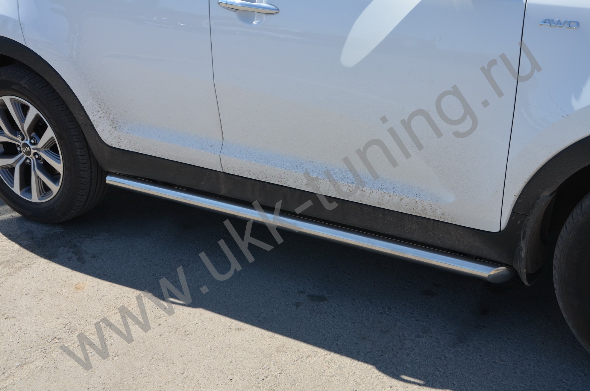 Боковые подножки Kia Sportage 3 с 2010-2015 труба