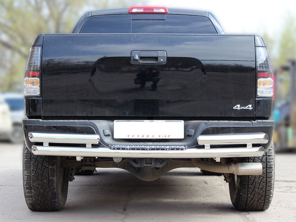 Защита заднего бампера Toyota Tundra с 2014 d-76 двойная с нержстепом Защита заднего бампера Toyota Tundra с 2014 d-76 двойная с нержстепом