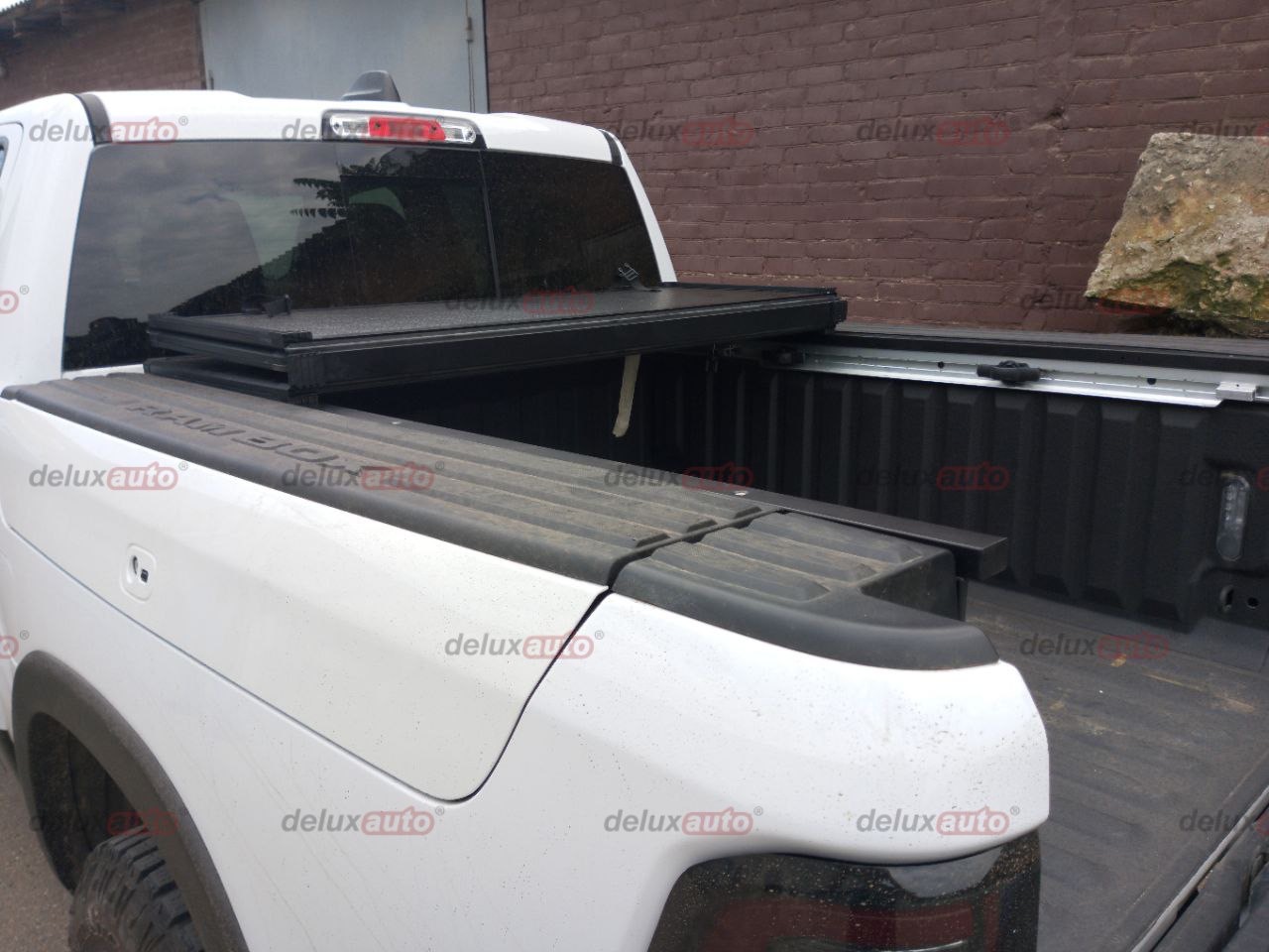 Крышка кузова Dodge Ram с 2008 трехсекционная, алюминиевая