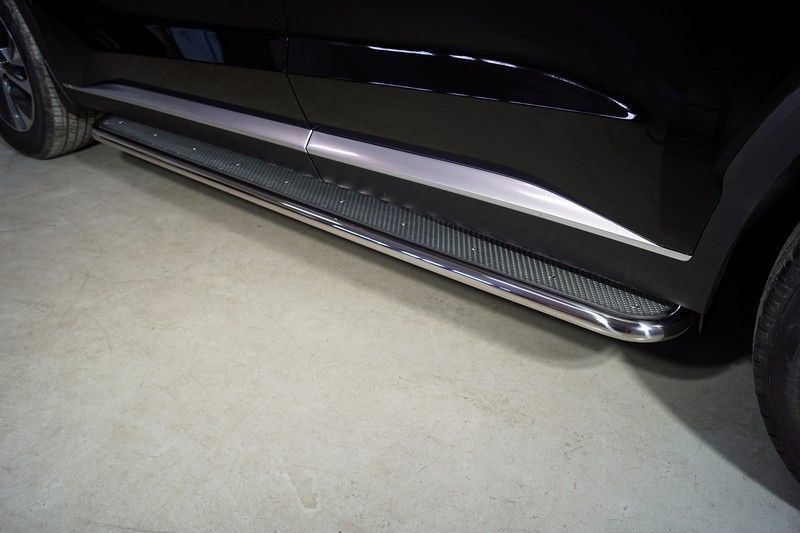 Боковые подножки Hyundai Palisade с 2021 с площадкой (нерж. лист) 42,4 мм