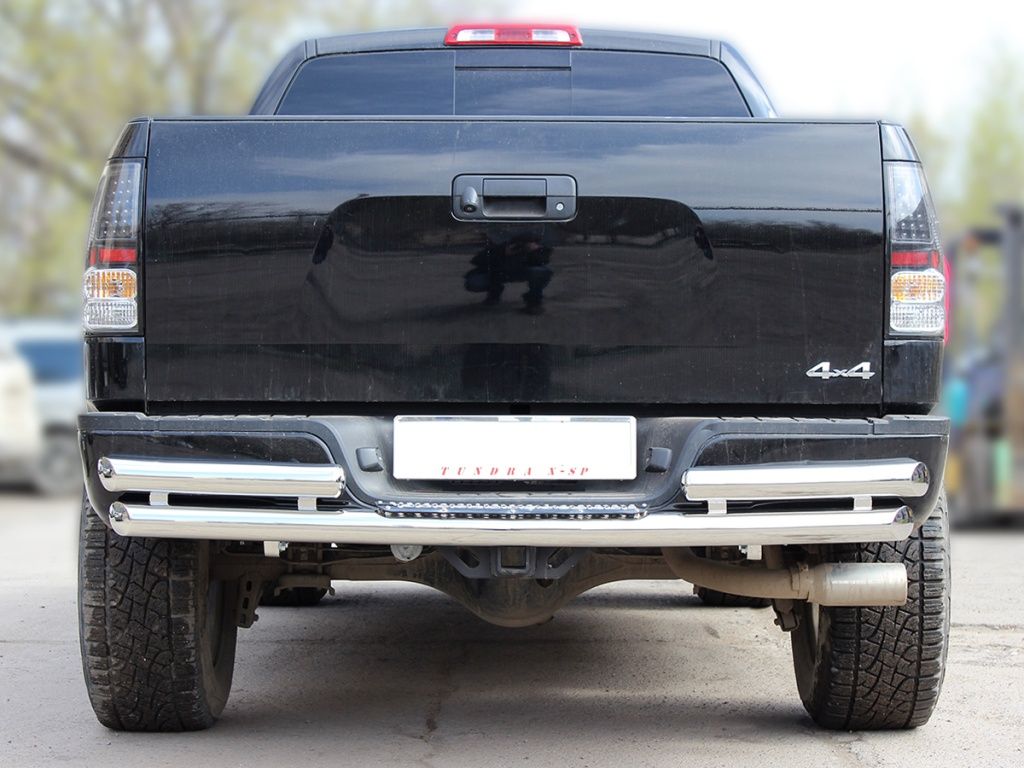 Защита заднего бампера Toyota Tundra с 2007-2013 d-76 двойная с нержстепом Защита заднего бампера Toyota Tundra с 2007-2013 d-76 двойная с нержстепом