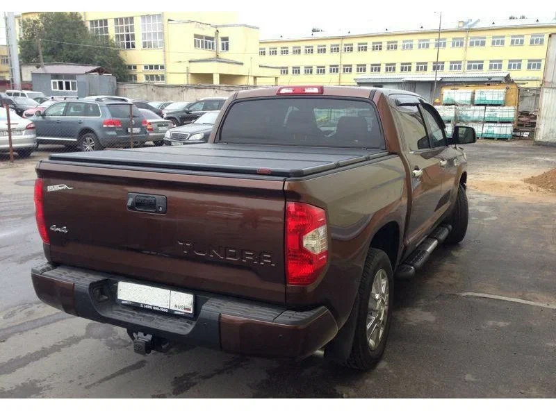 Жесткая трехсекционная крышка Toyota Tundra II  Жесткая трехсекционная крышка Toyota Tundra II