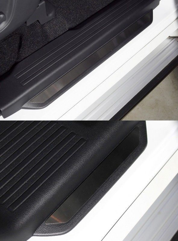 Накладки на пороги Mitsubishi Pajero Sport c 2021 вставка (лист шлифованный) 4шт Накладки на пороги Mitsubishi Pajero Sport c 2021 вставка (лист шлифованный) 4шт