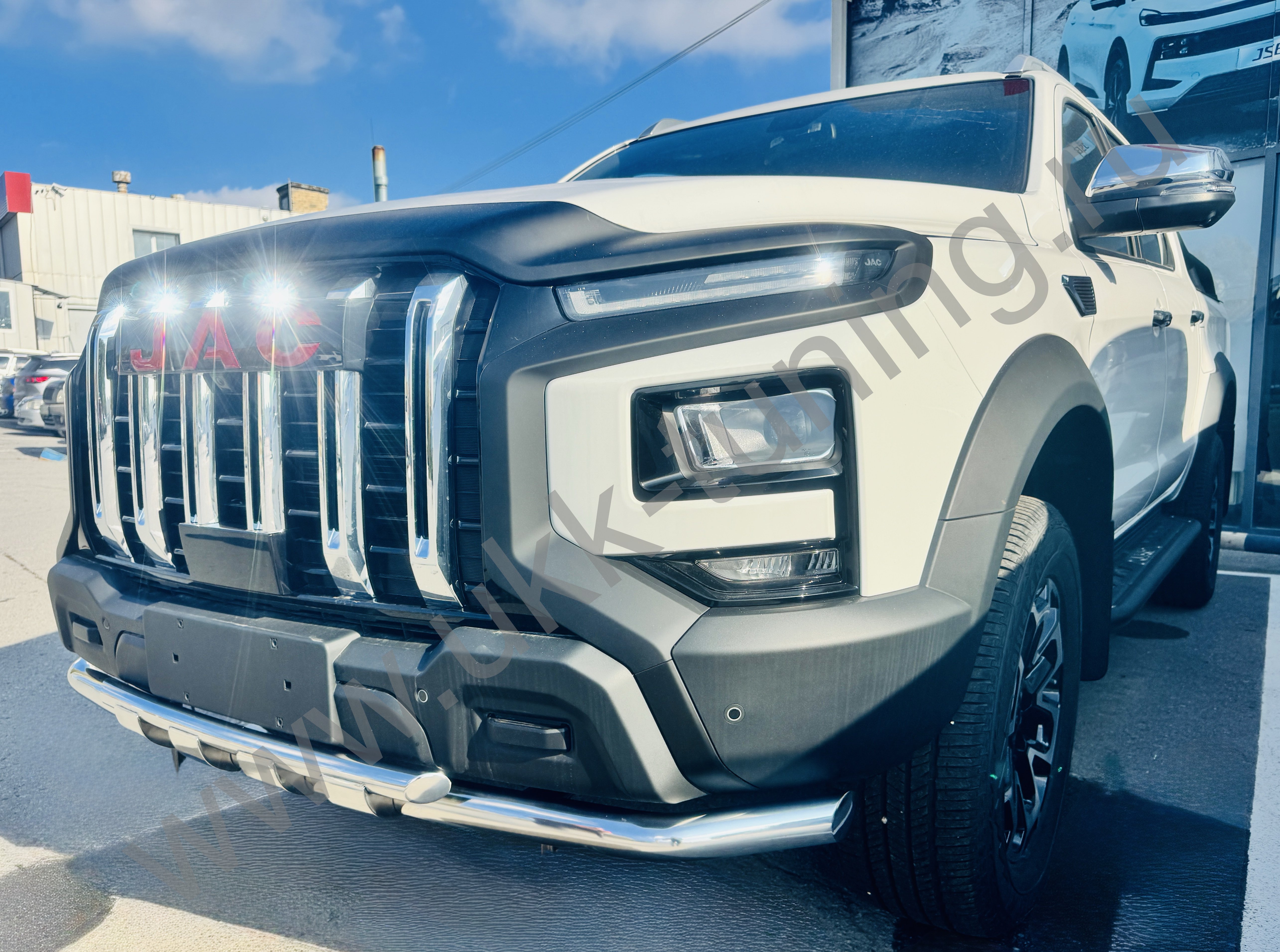 Защита переднего бампера двойная с перемычками JAC T9 с 2021