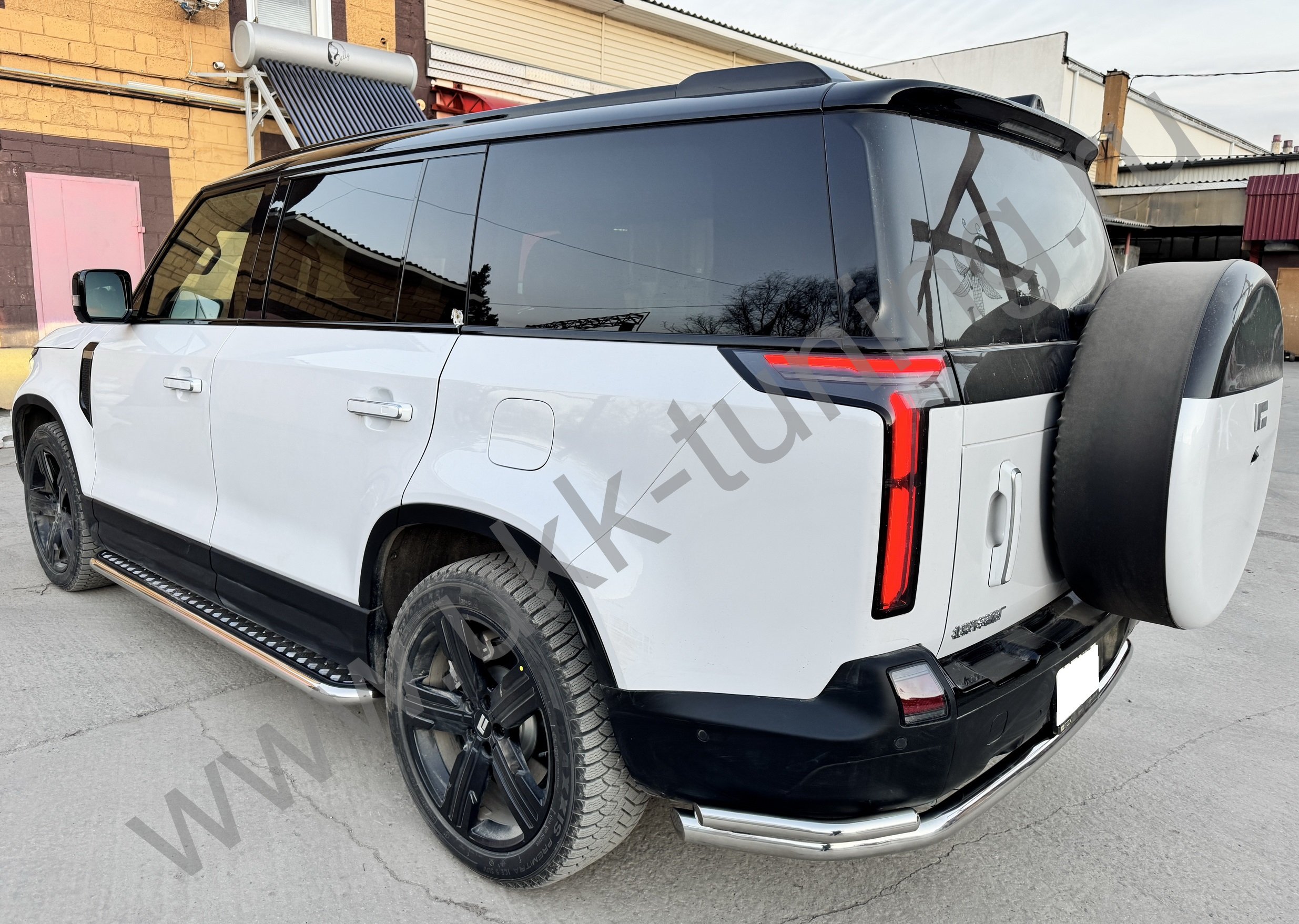 Защита заднего бампера угловая большая двойная ROX 01