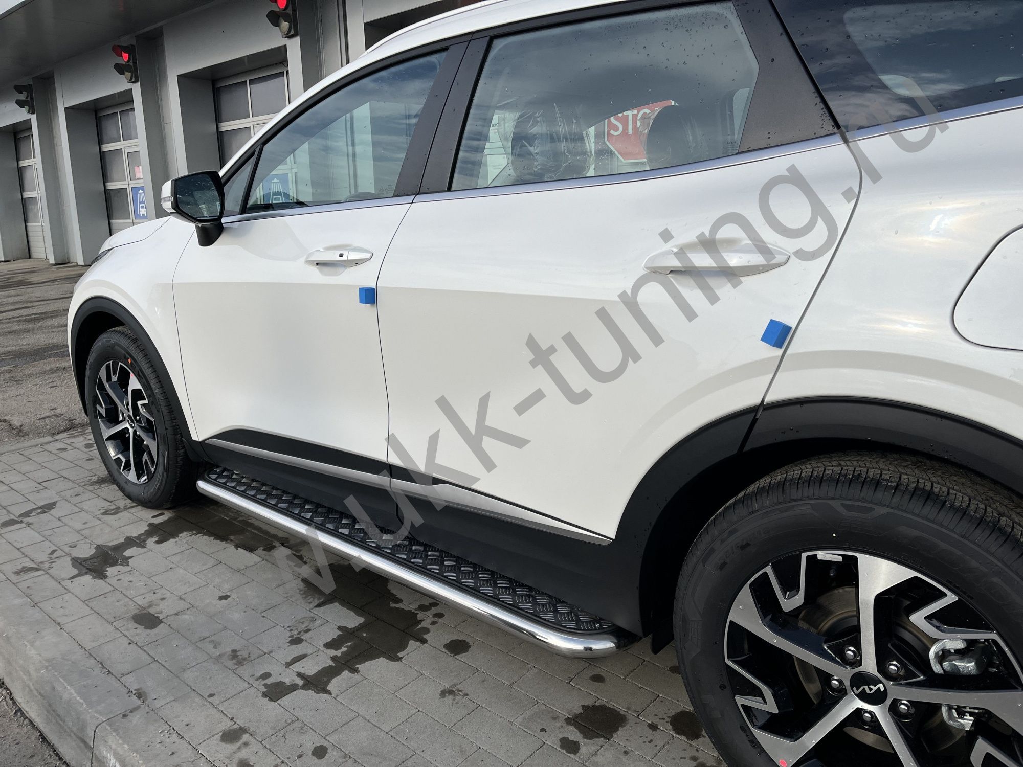 Пороги с накладным листом KIA Sportage 2022 комплектация GT-Line (кроме комплектации Style и X-Line)