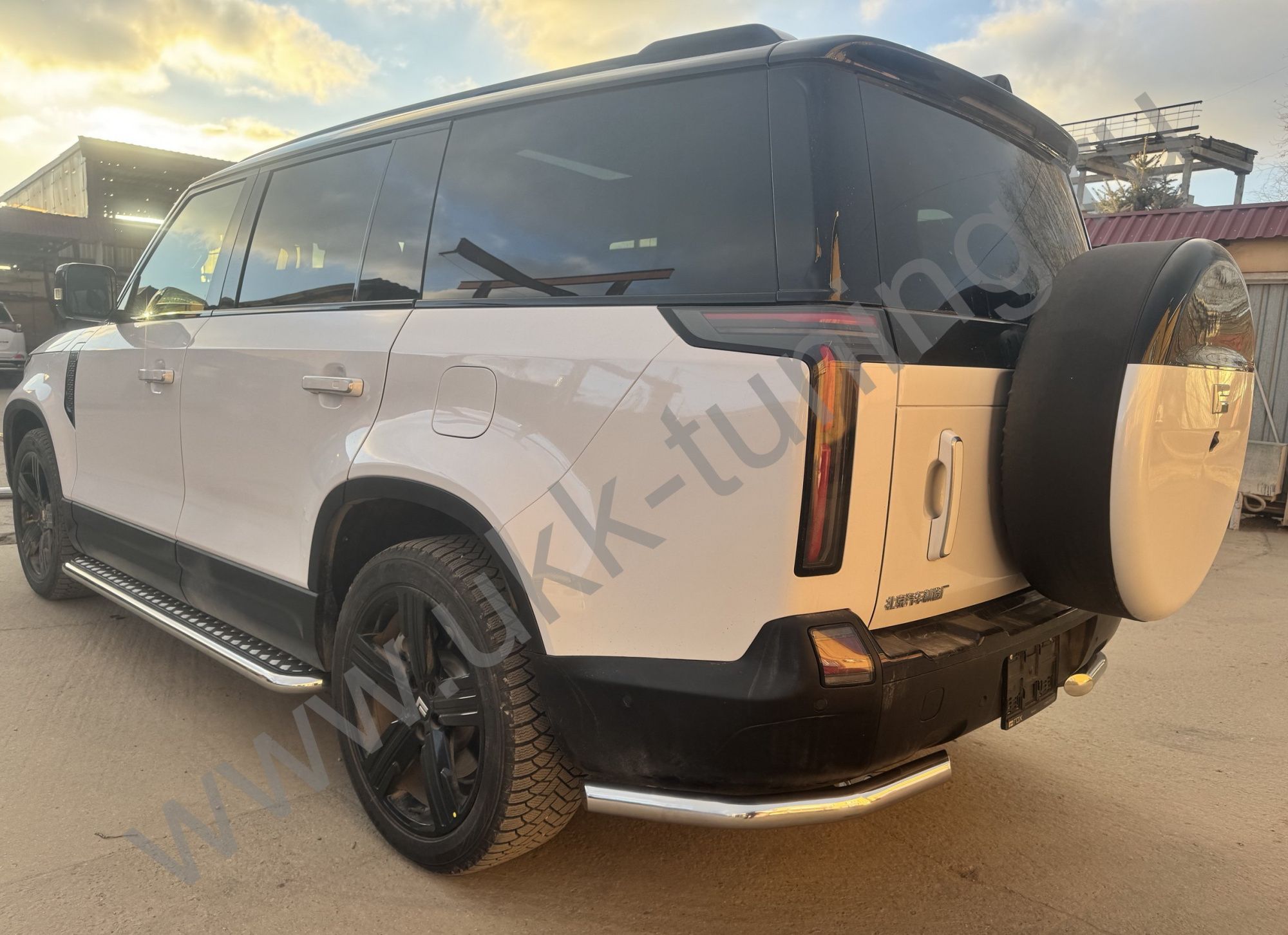 Защита заднего бампера угловая ROX 01