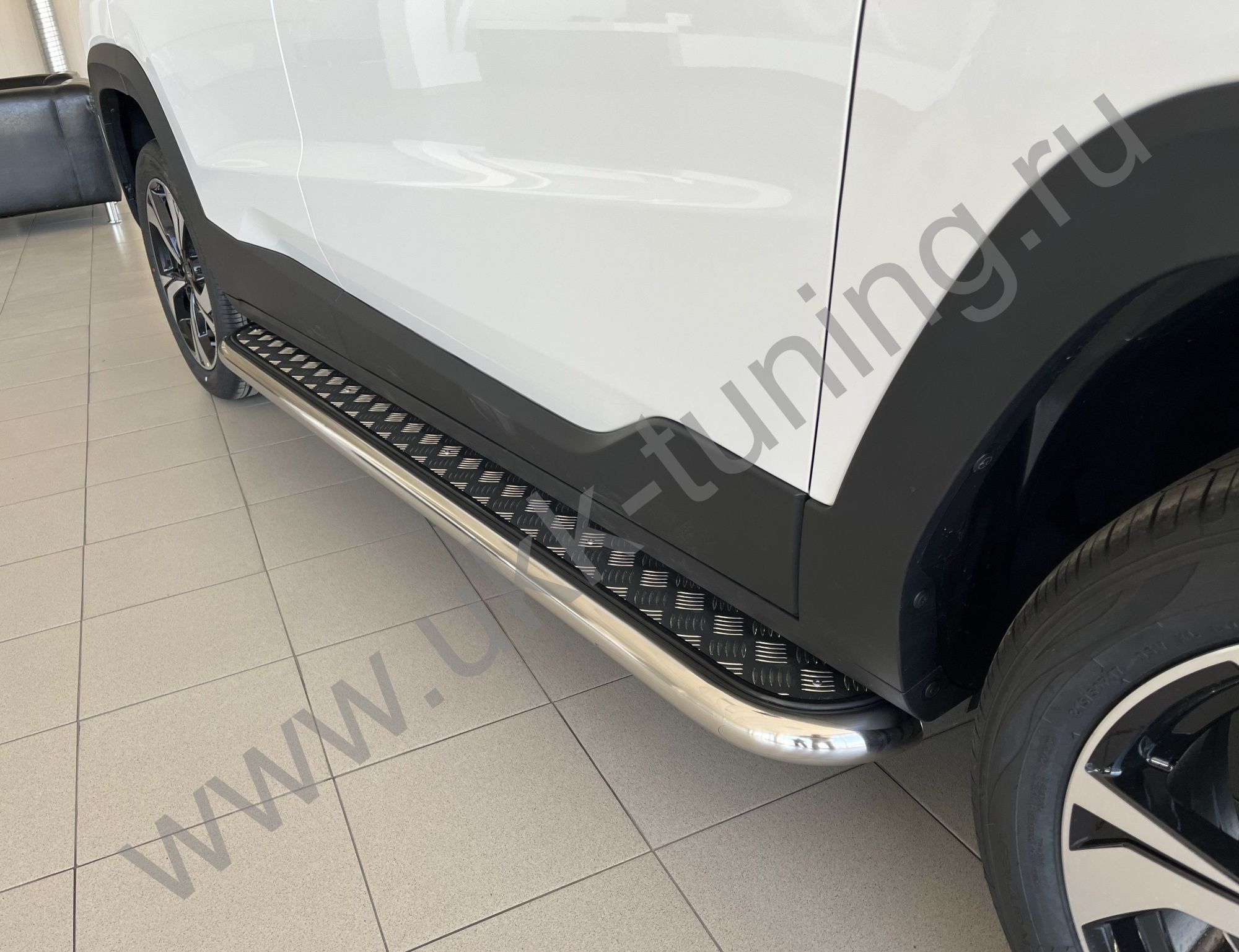 Пороги с накладным листом JAC JS4 с 2022