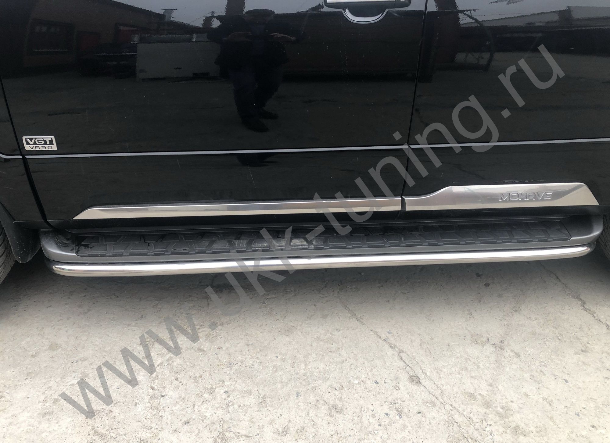 Боковые подножки Kia Mohave с 2021 труба