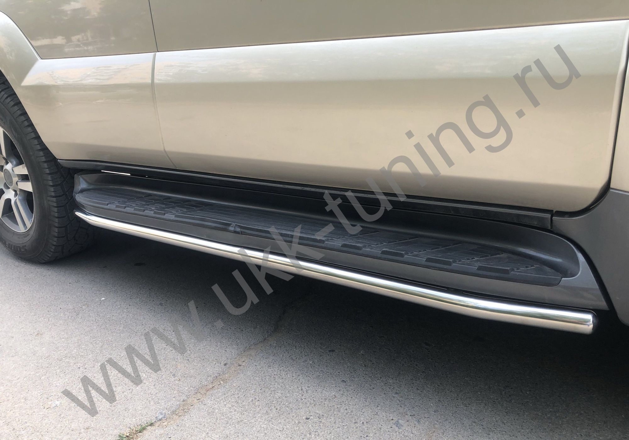 Защита штатного порога под порог Toyota Land Cruiser Prado 120 с 2003-2009 Защита штатного порога под порог Toyota Land Cruiser Prado 120 с 2003-2009
