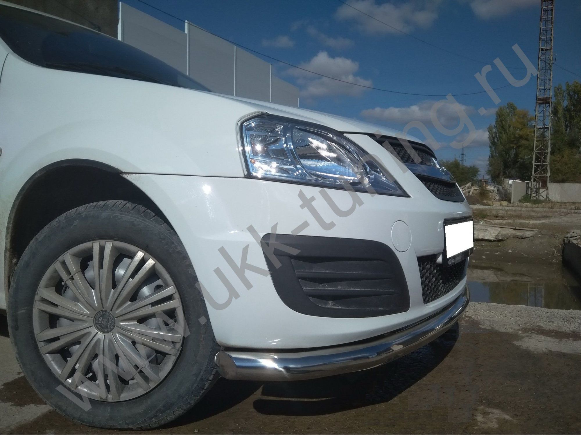 Защита переднего бампера LADA Largus Защита переднего бампера LADA Largus