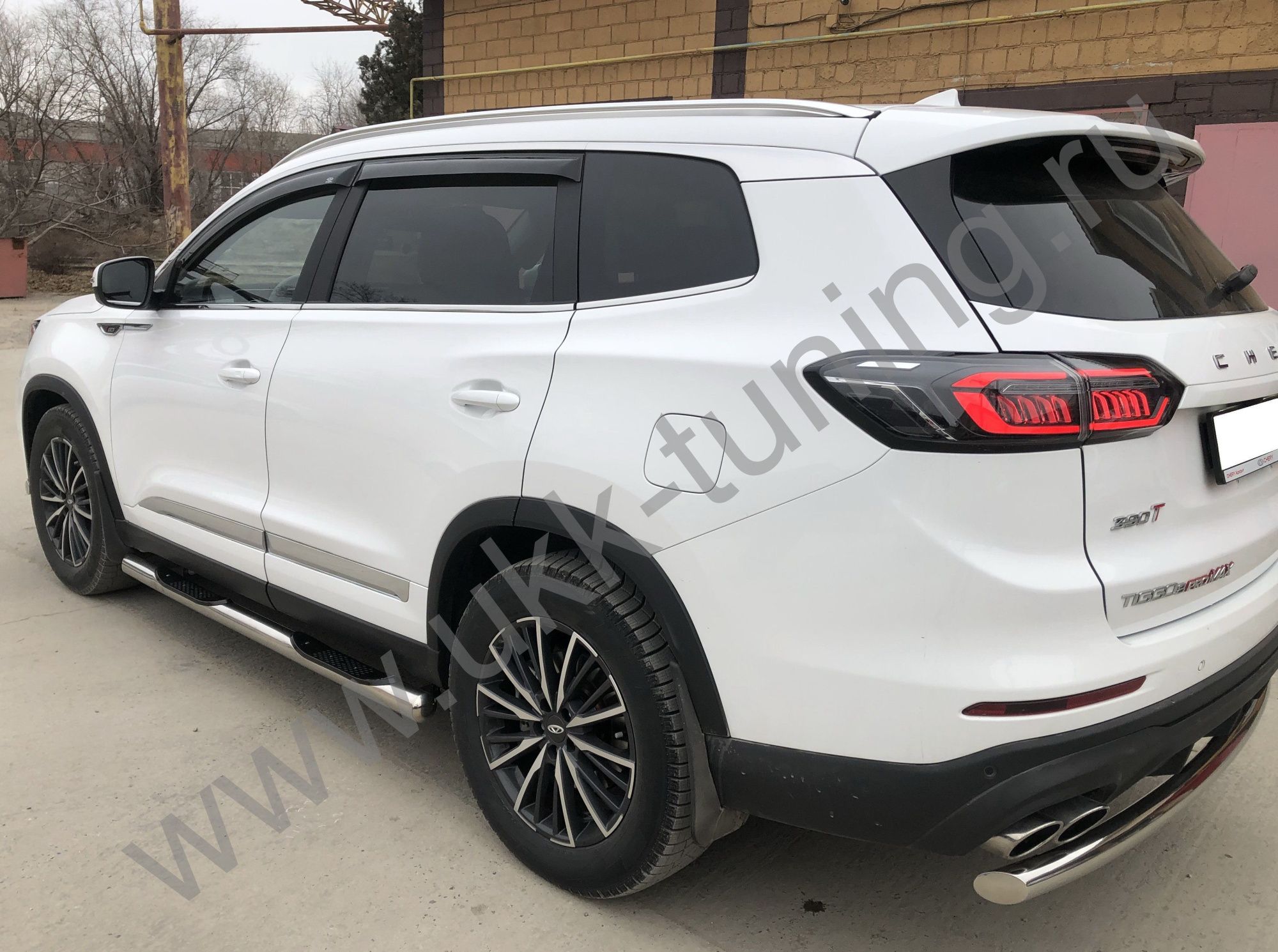 Пороги труба с проступью Chery Tiggo 8 Pro Max 2022