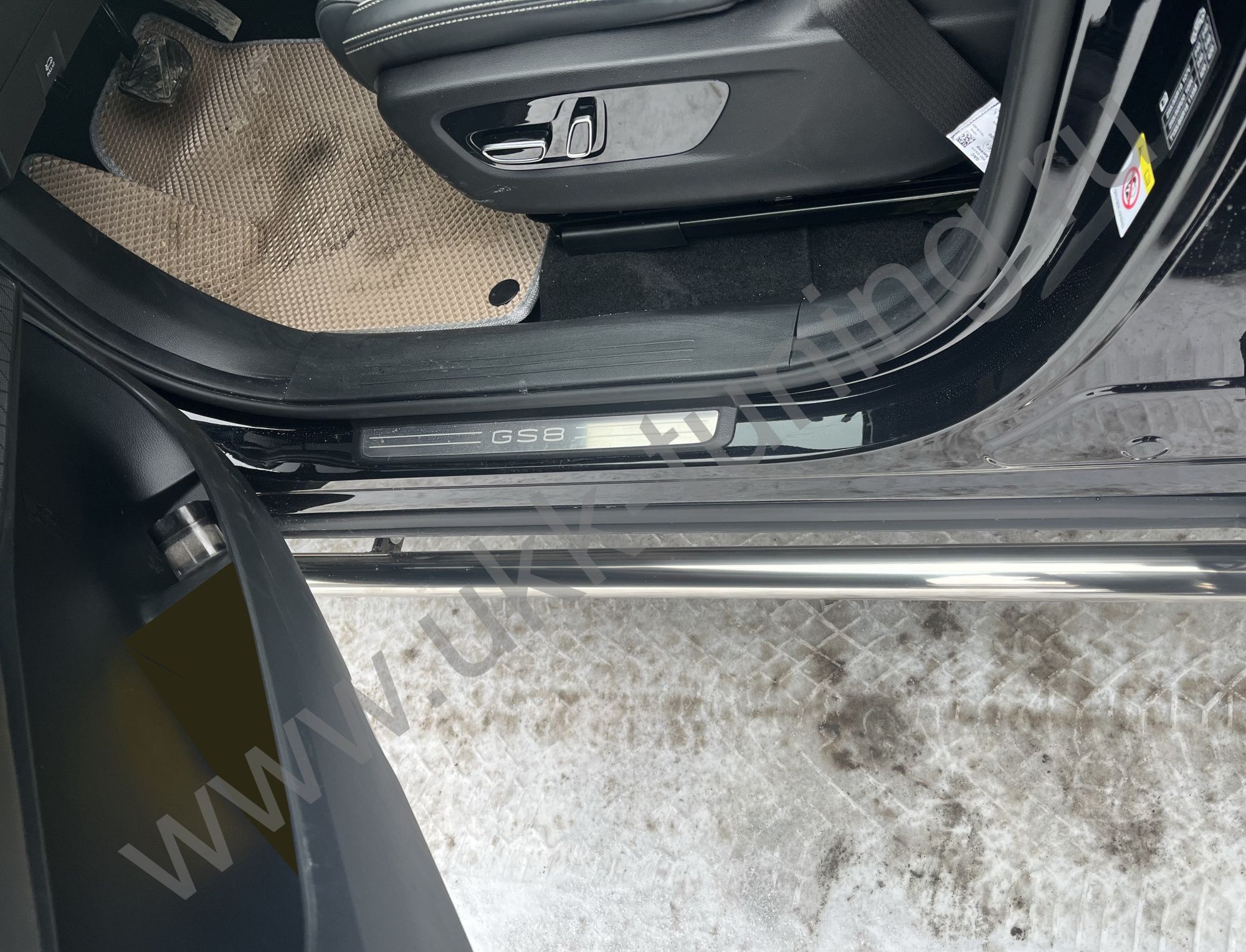 Боковые подножки GAC GS8 с 2023 труба