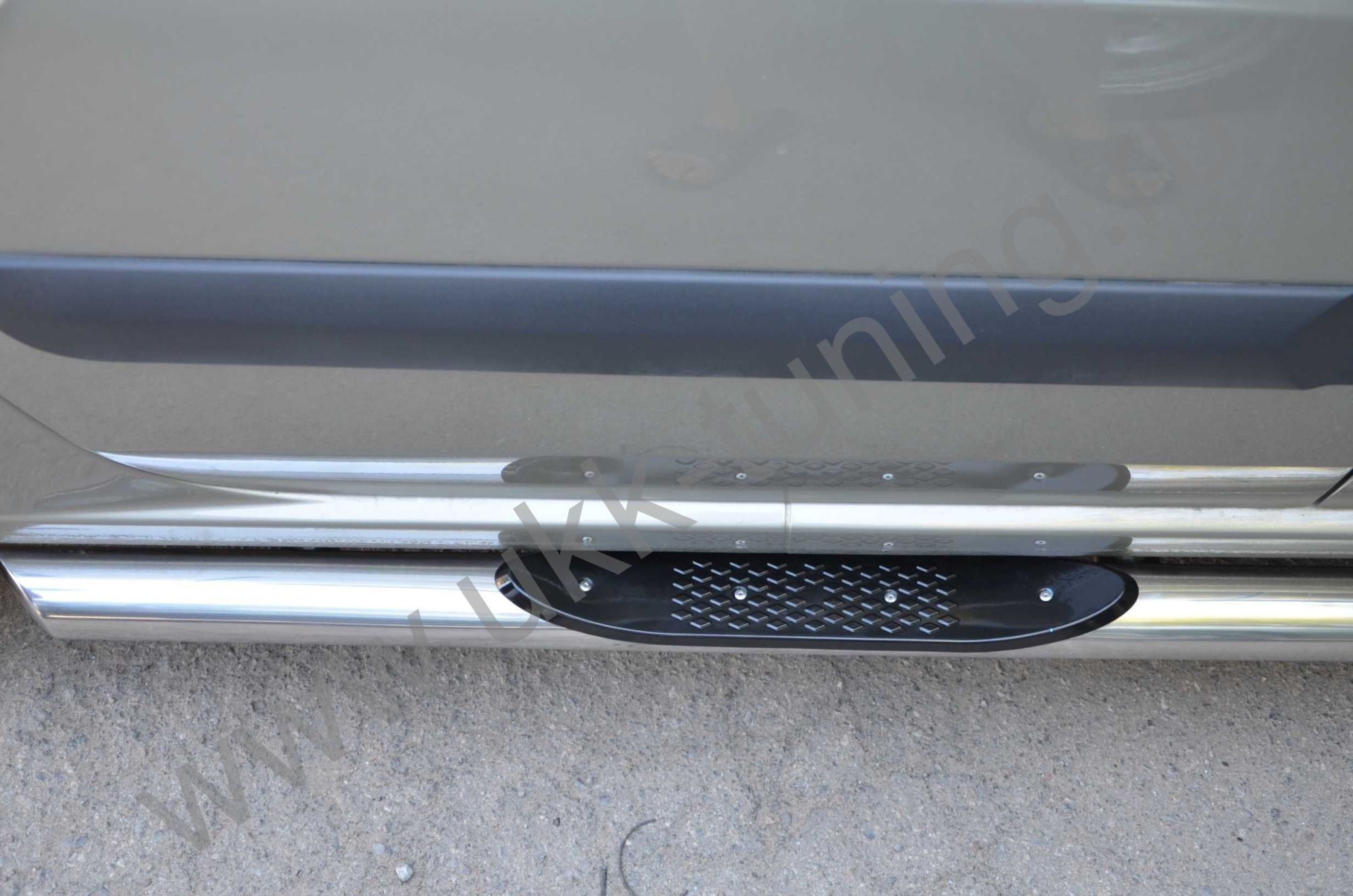 Пороги труба с проступью LADA Largus