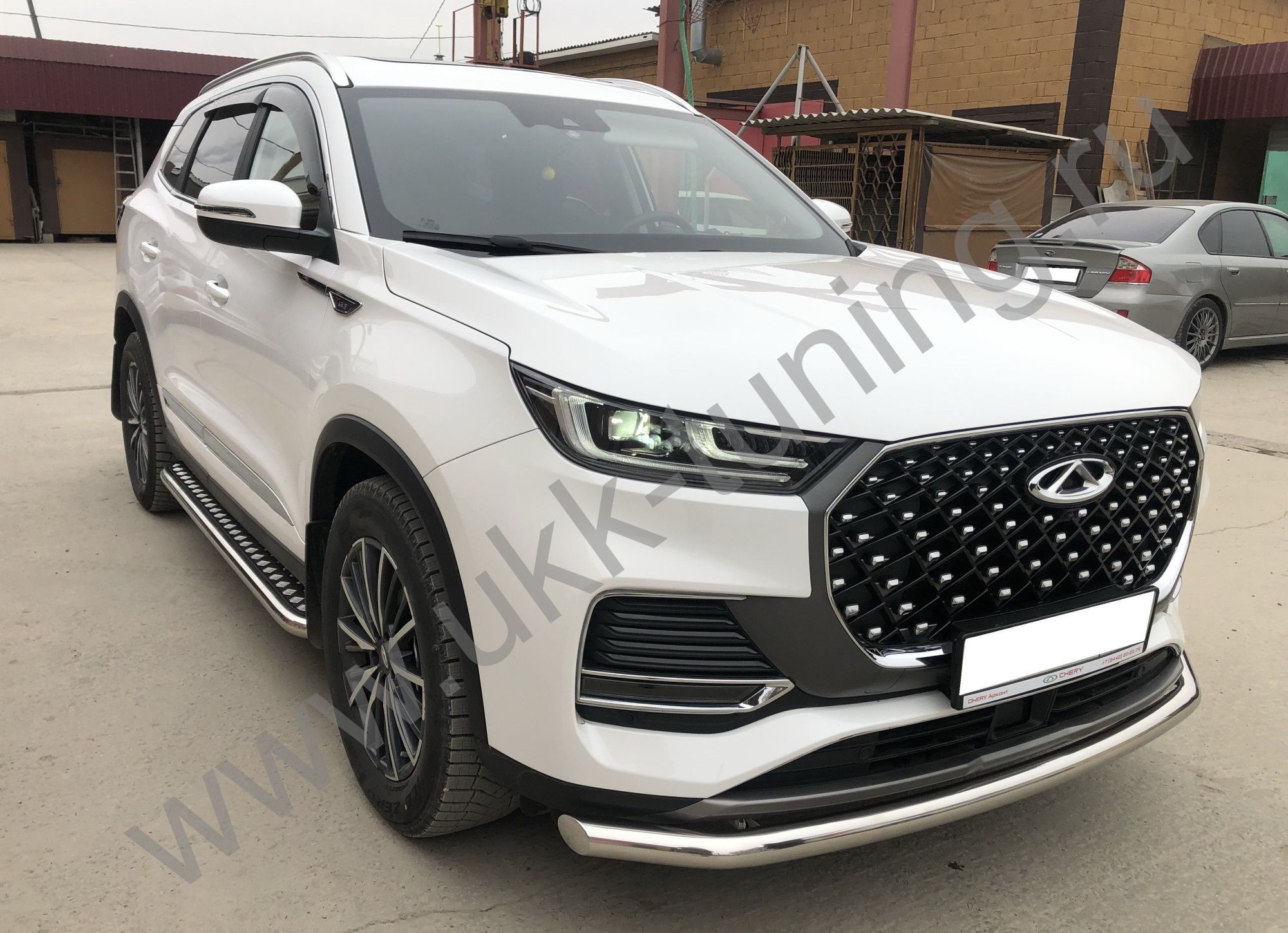 Пороги с накладным листом Chery Tiggo 8 Pro Max 2022