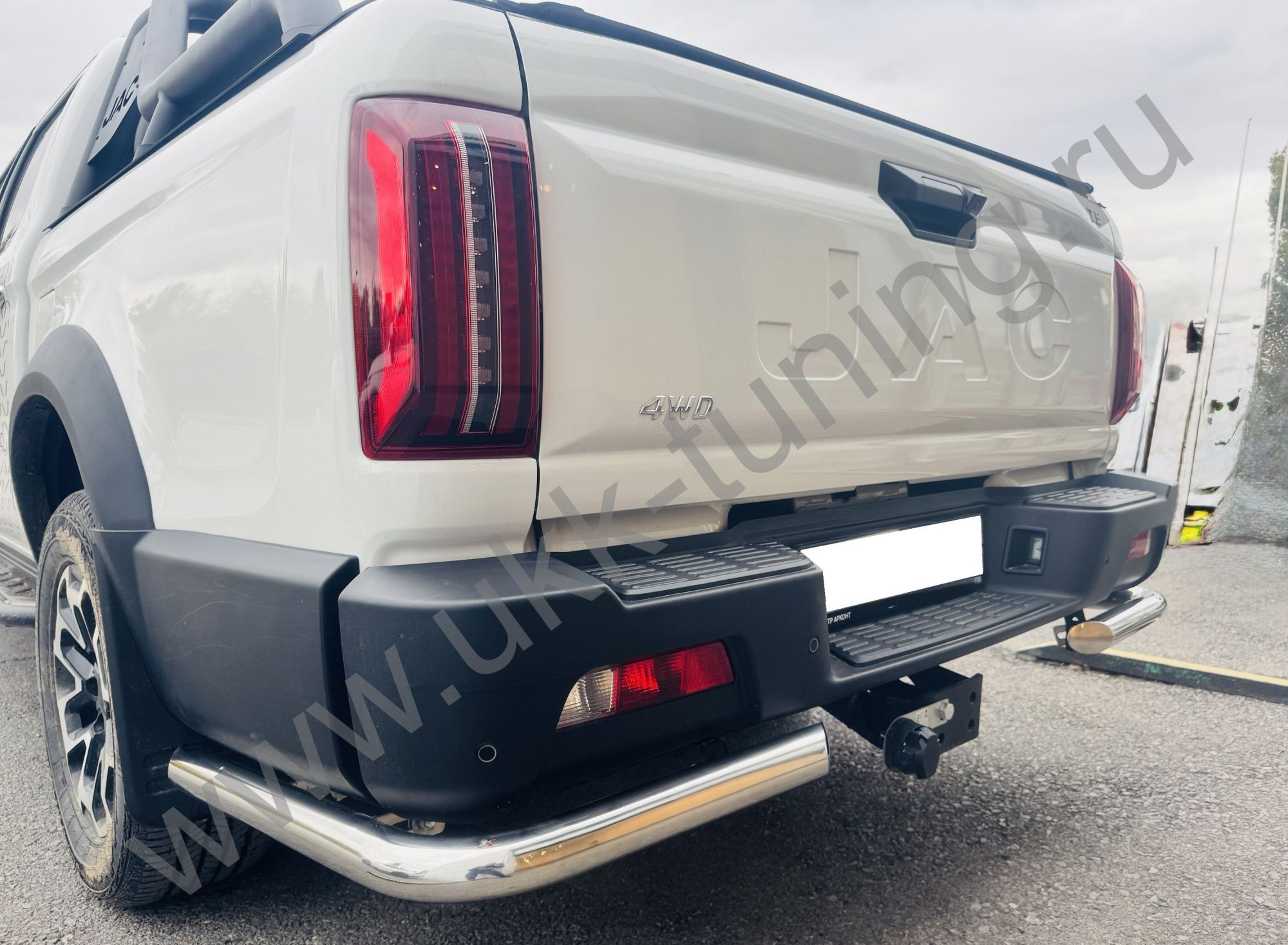 Защита заднего бампера угловая JAC T9 с 2021