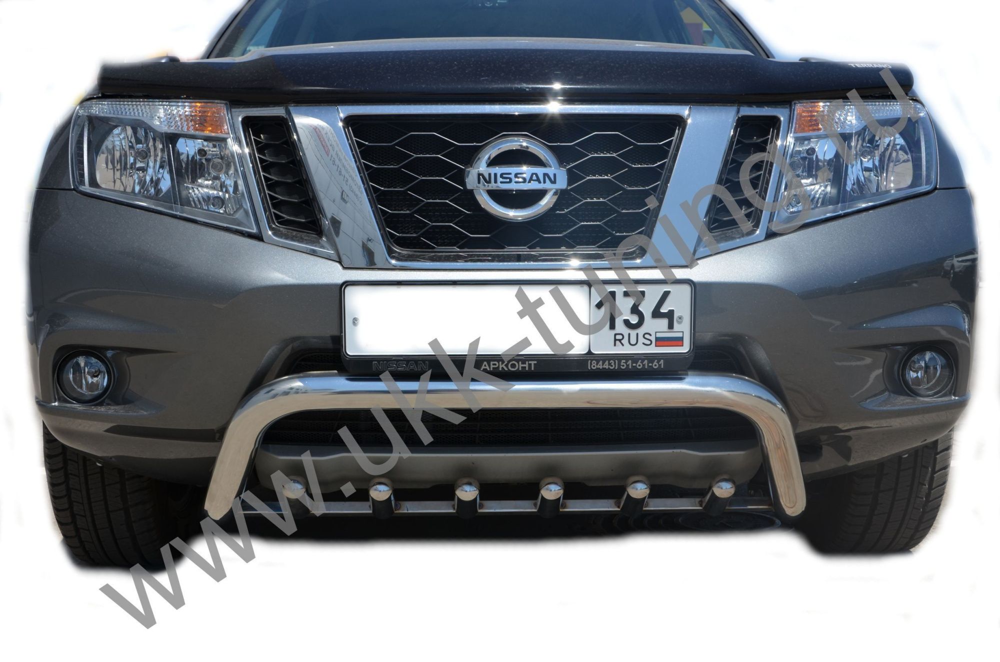 Защита переднего бампера низкая скоба+акула Nissan Terrano с 2015 Защита переднего бампера низкая скоба+акула Nissan Terrano с 2015