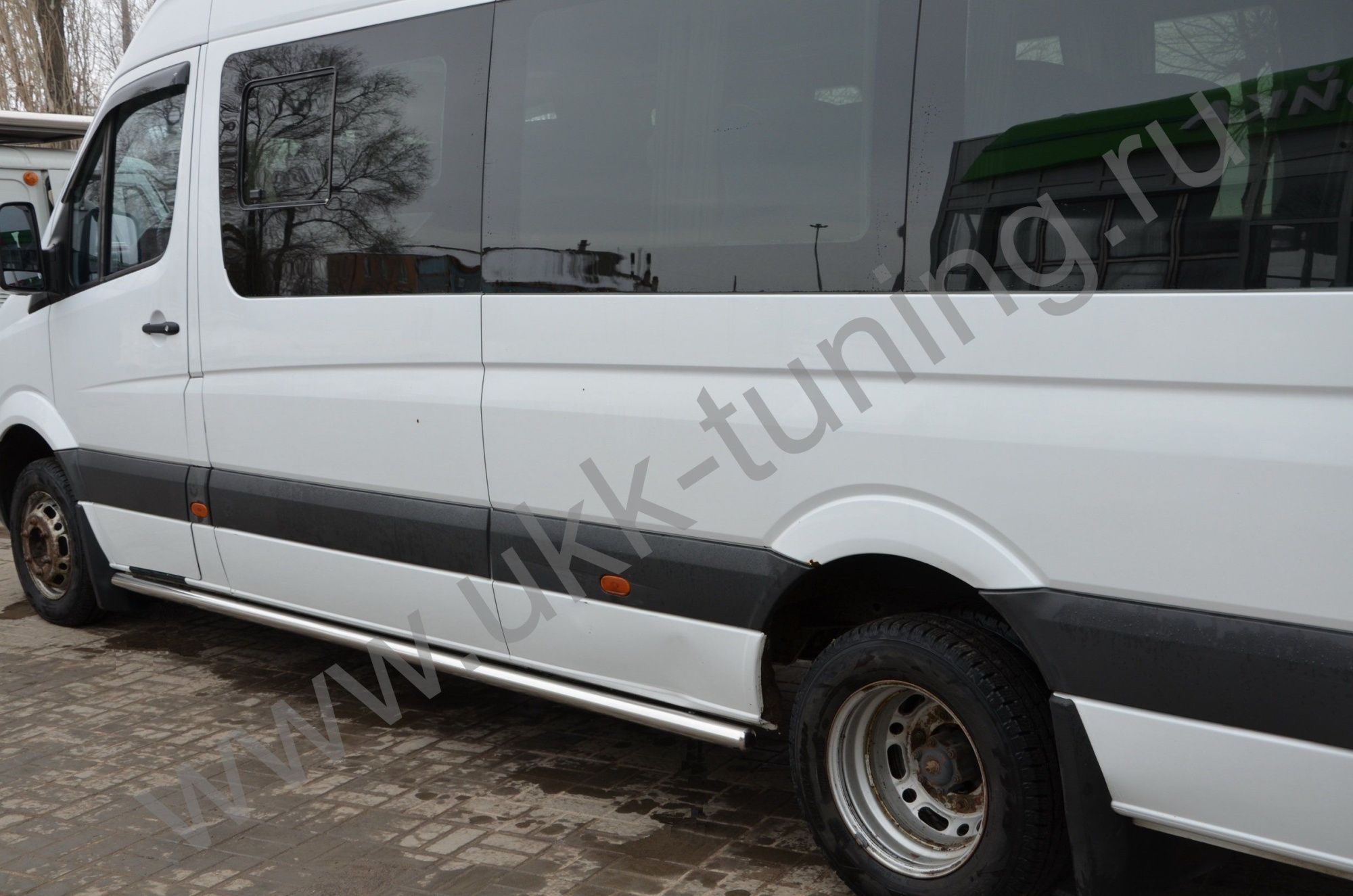 Боковые подножки Mercedes-Benz Sprinter с 2012 труба