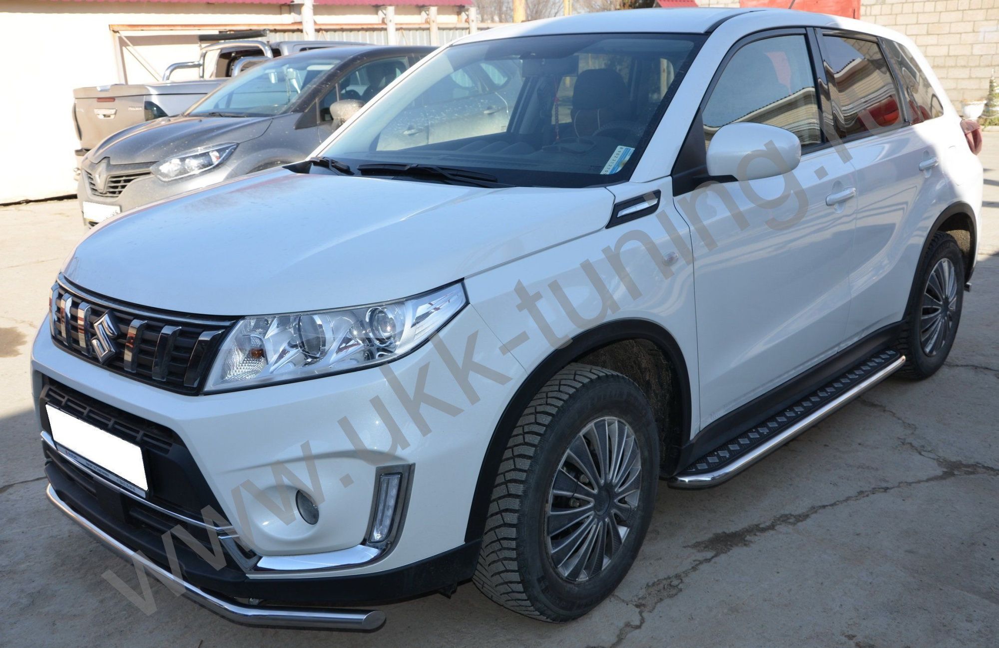 Пороги с накладным листом Suzuki Vitara с 2019 Пороги с накладным листом Suzuki Vitara с 2019