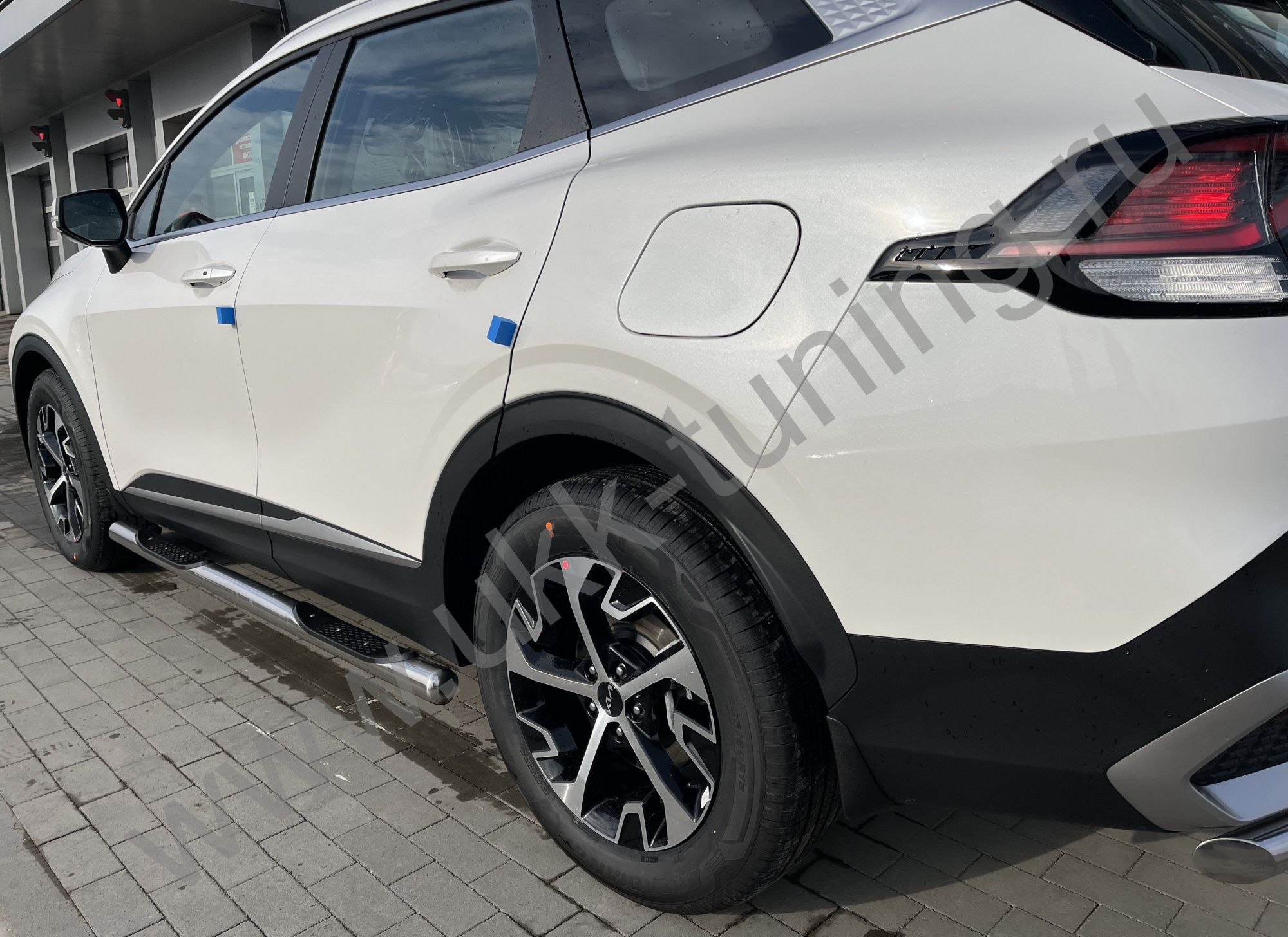 Пороги труба с проступью KIA Sportage 2022 комплектация GT-Line (кроме комплектации Style и X-Line)