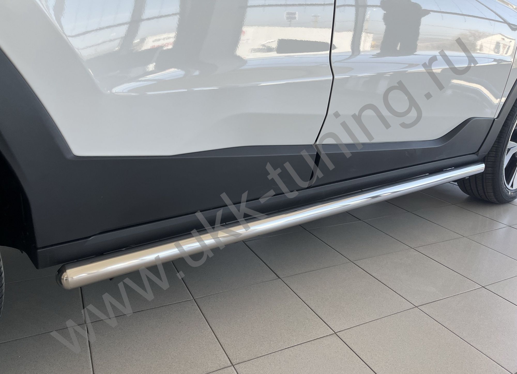 Защита штатного порога труба Москвич 3 с 2022