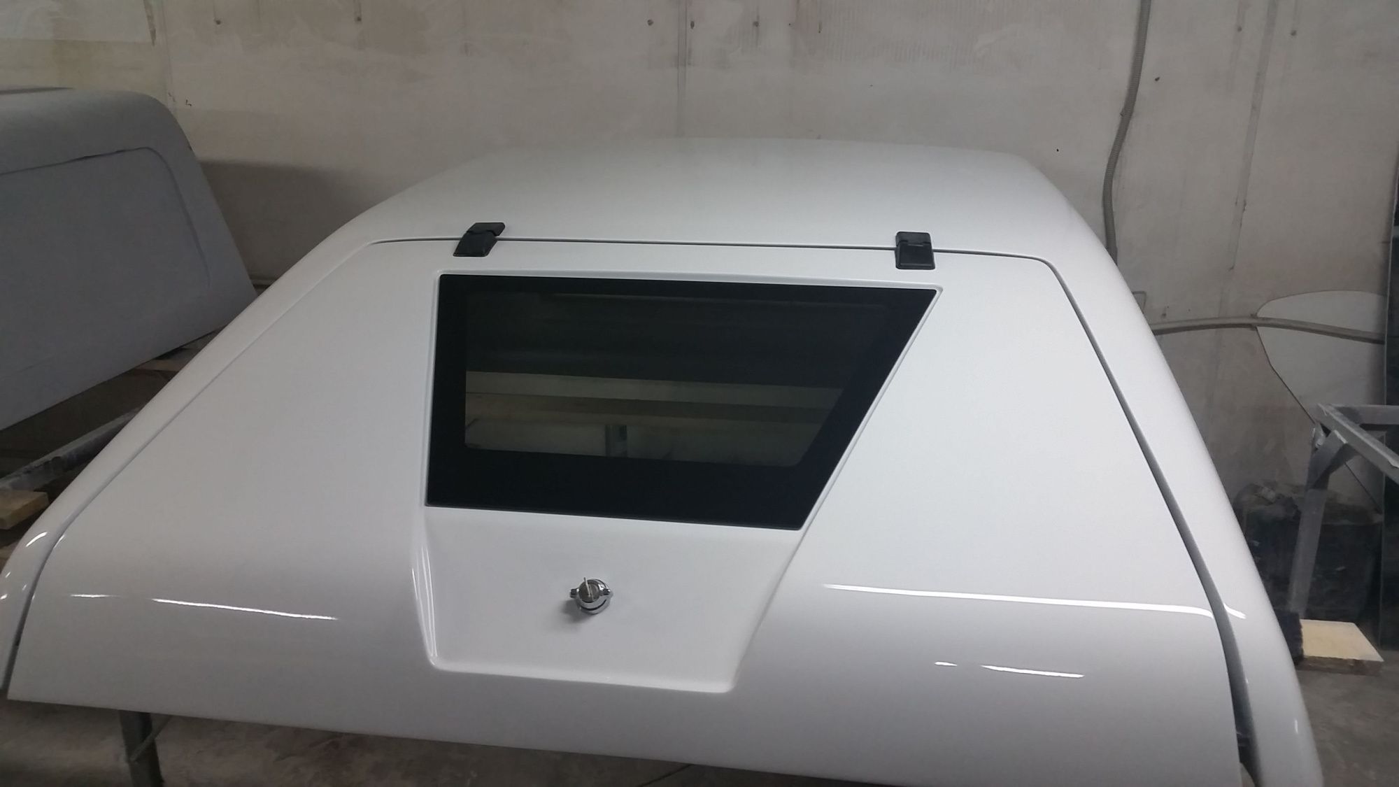 Кунг Nissan Navara Hardtop SKAT1 2005-2015 Кунг Nissan Navara Hardtop SKAT1 2005-2015