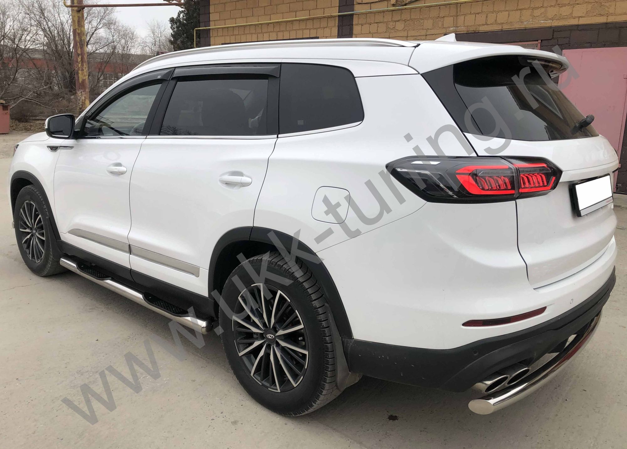 Защита заднего бампера Xcite X-Cross 8 с 2025