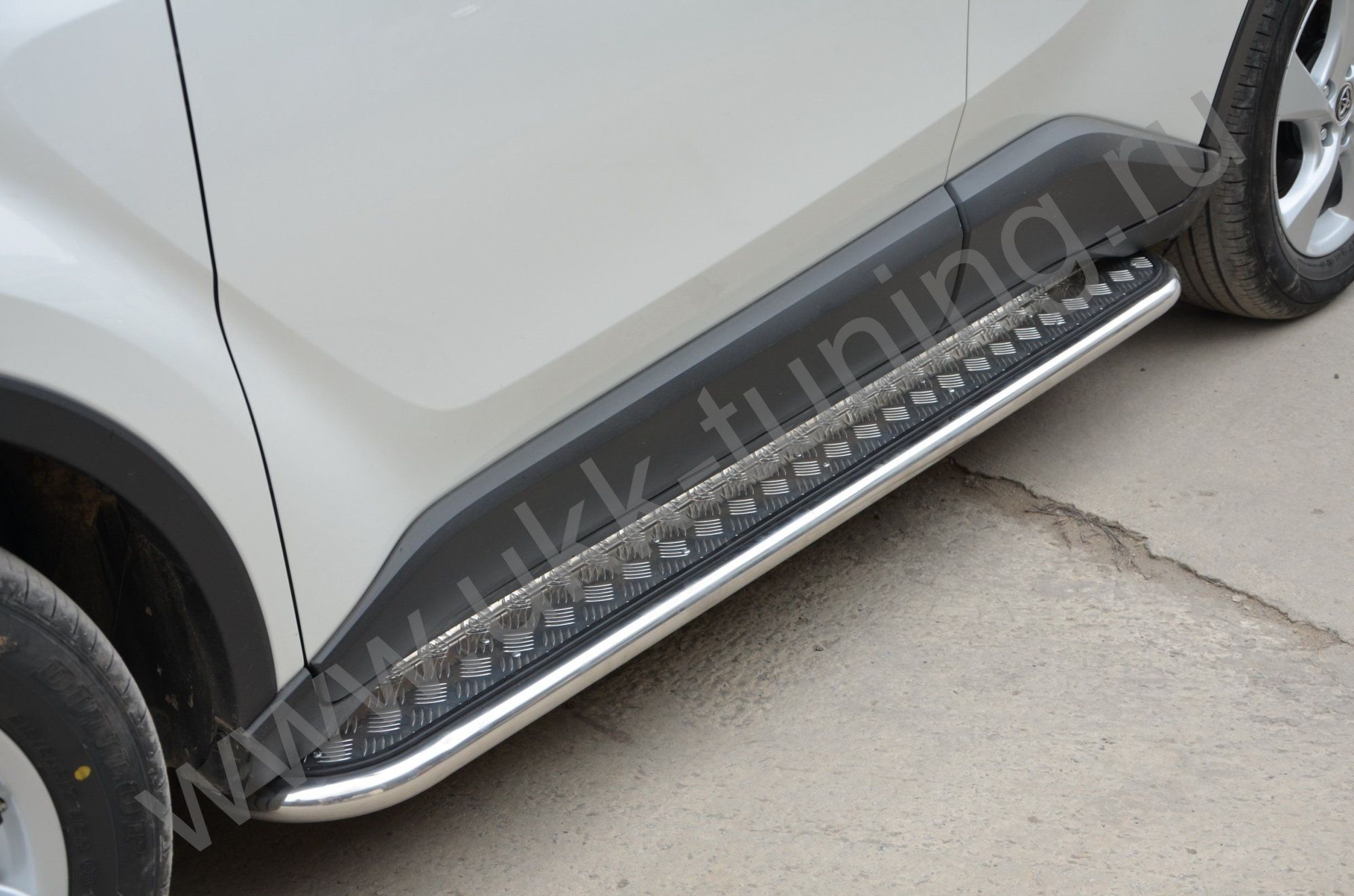Пороги с накладным листом TOYOTA С-HR с 2018 Пороги с накладным листом TOYOTA С-HR с 2018