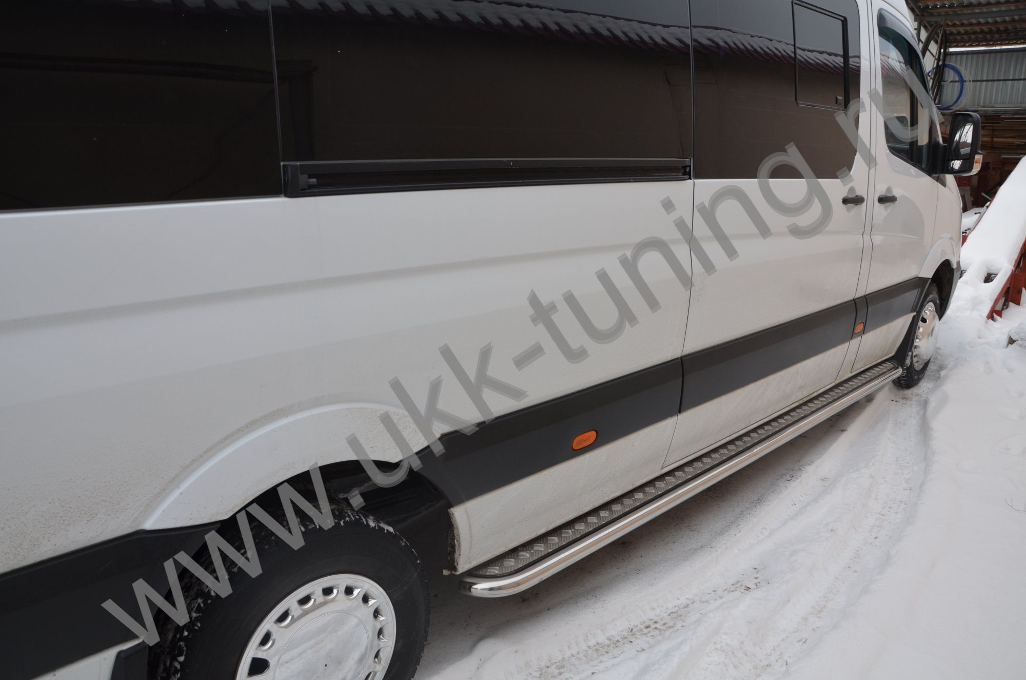Volkswagen Crafter 2006-2016 пороги с накладным листом D53