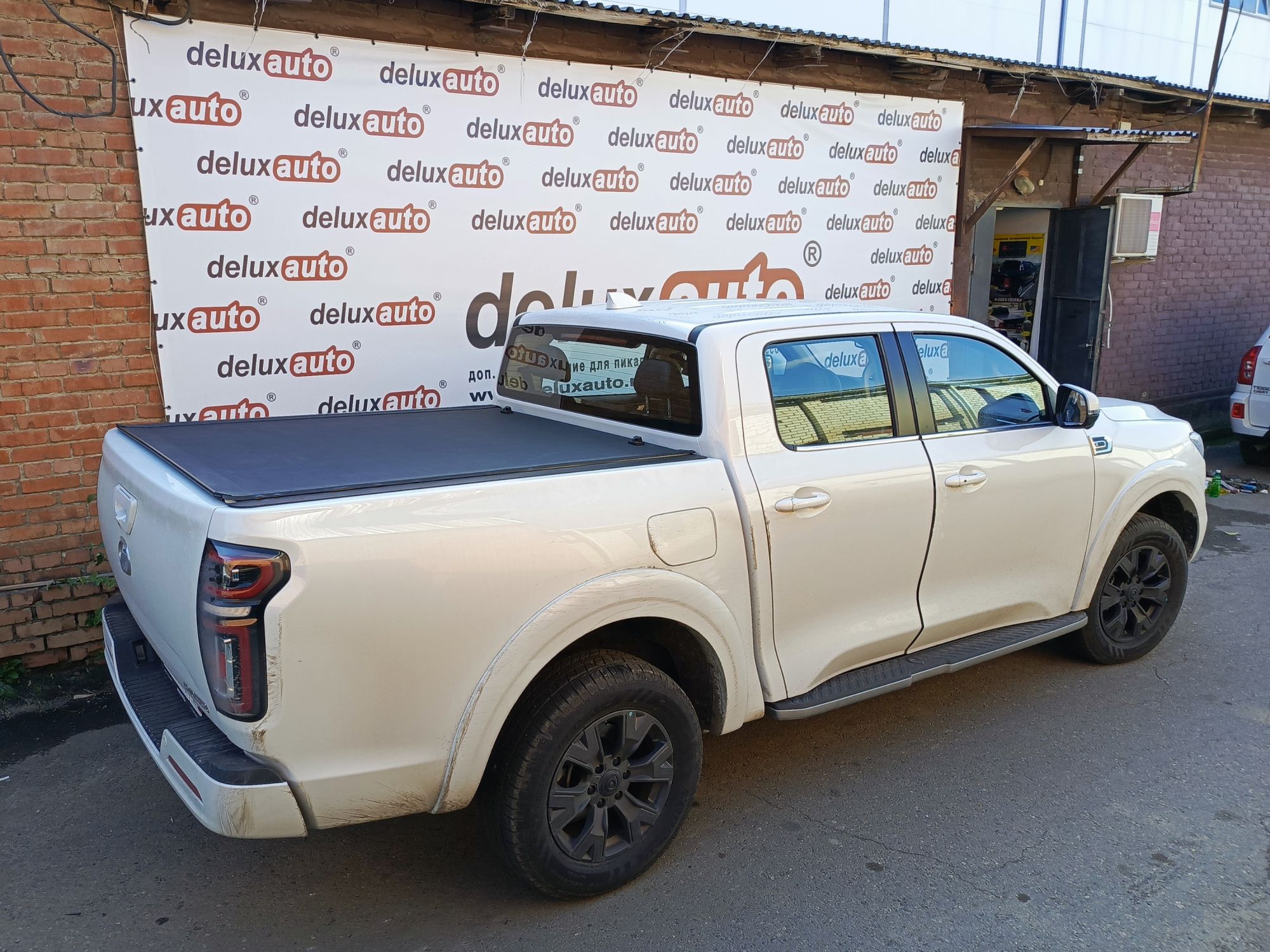 Крышка кузова Great Wall Poer с 2021 рулонная, алюминиевая Крышка кузова Great Wall Poer с 2021 рулонная, алюминиевая