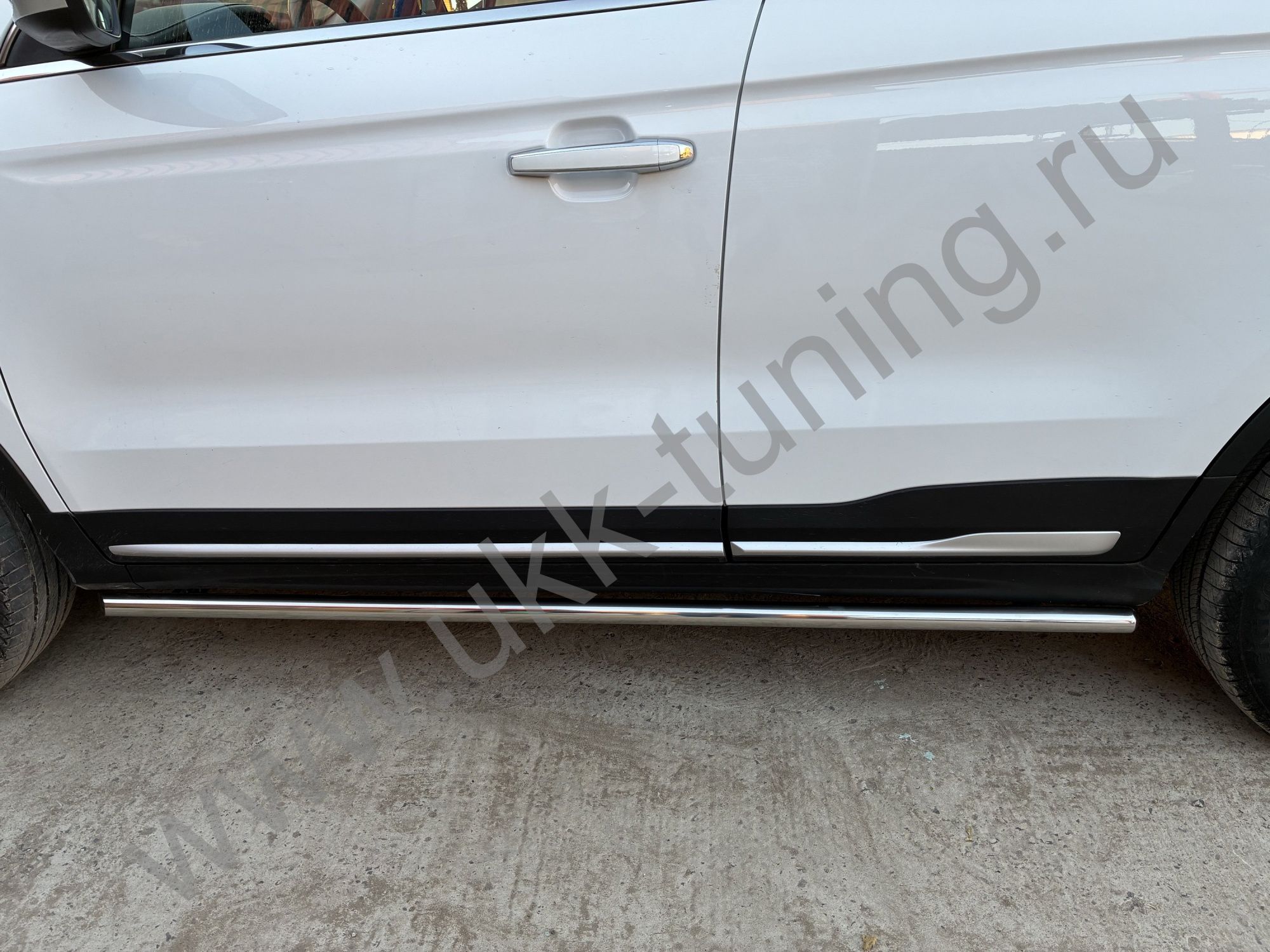 Боковые подножки Belgee X70 с 2021 труба