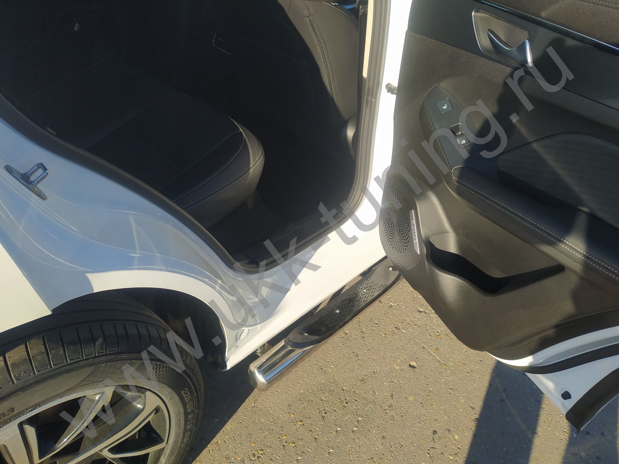 Боковые подножки Haval Jolion с 2021 труба с проступью