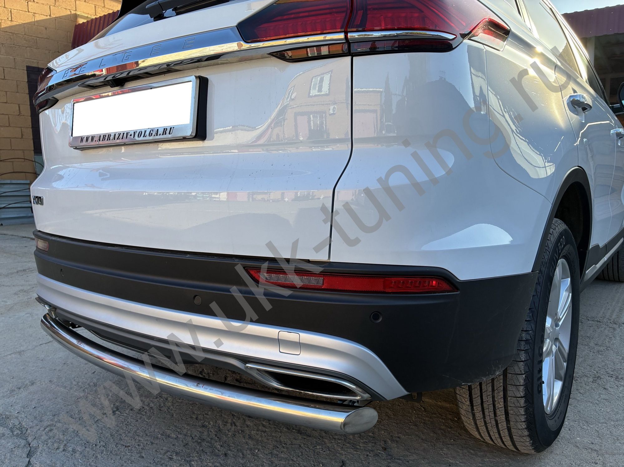 Защита заднего бампера Geely Atlas Pro с 2021