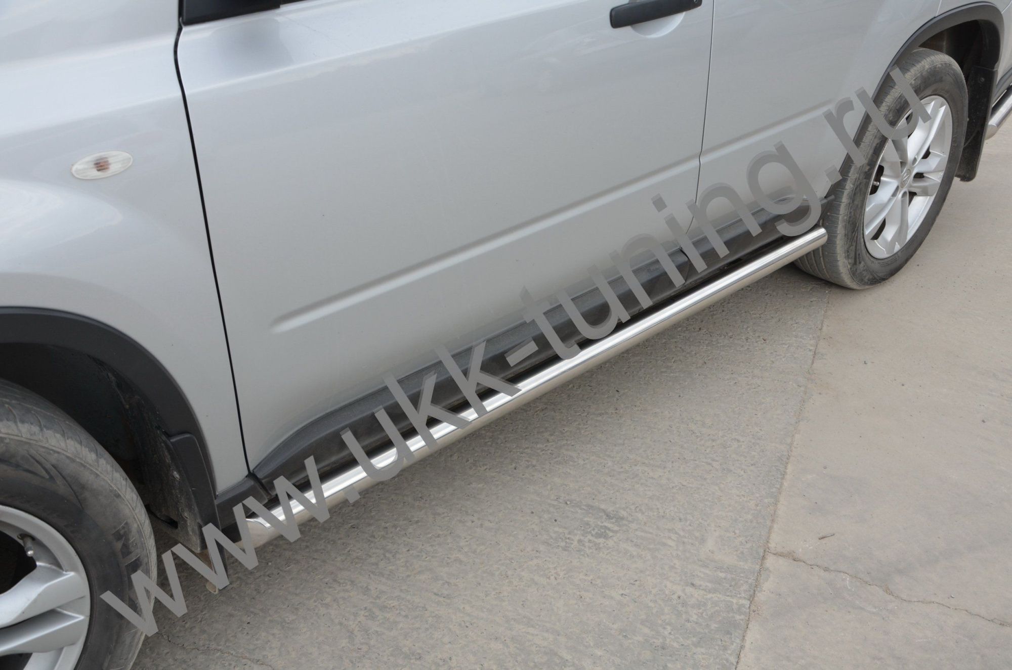 Защита штатного порога труба Nissan X-trail 2010-2015 (Т31) Второе поколение (в т.ч. Рестайлинг 2010г.) 