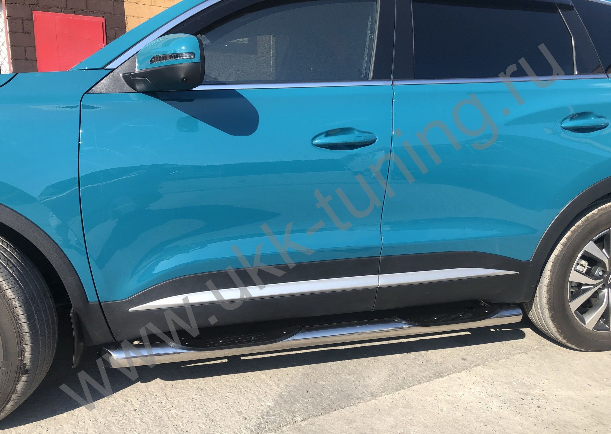 Пороги труба с проступью Chery Tiggo 7 Pro с 2021