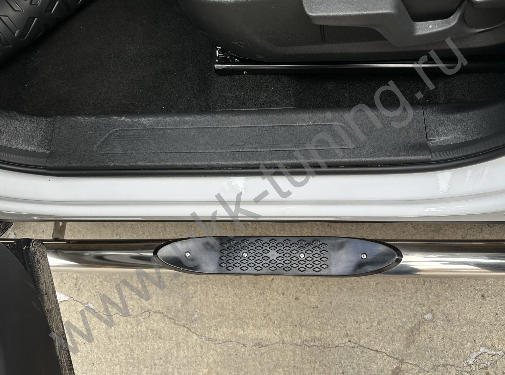 Боковые подножки Haval F7 c 2024 труба с проступью